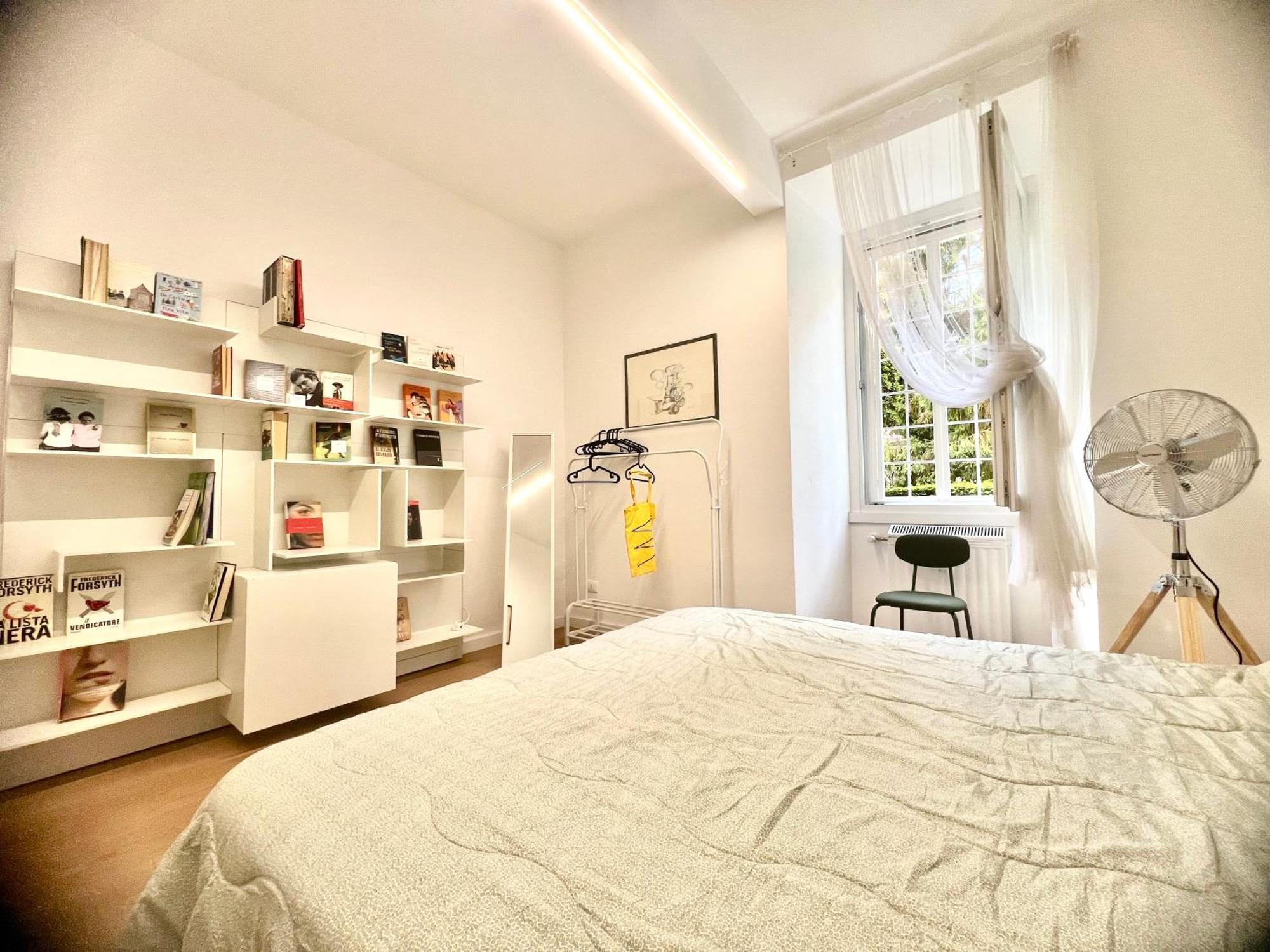 The Stylish At Ponte Milvio *